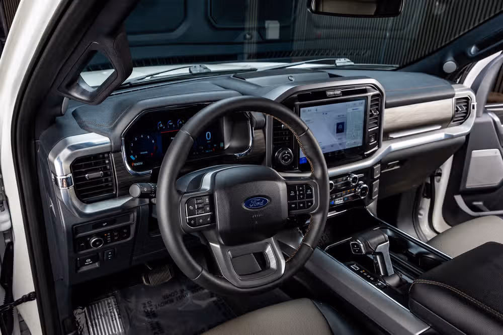 2026 Ford F-150 Lariat SuperCrew Image 17