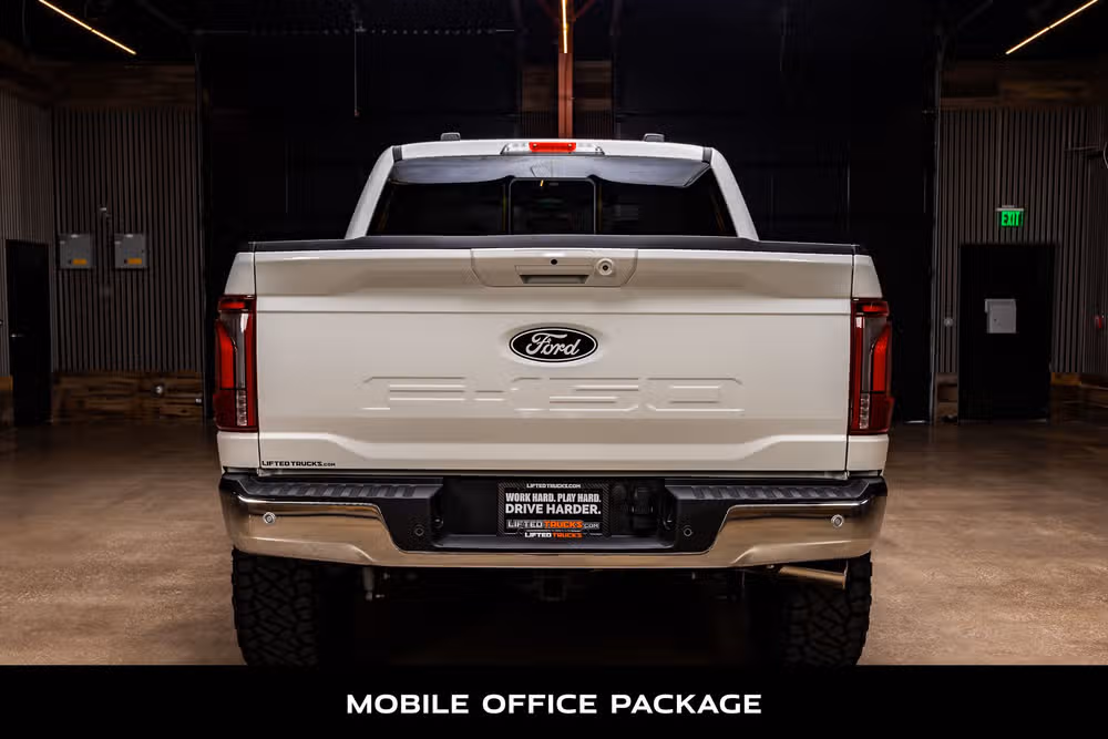 2026 Ford F-150 Lariat SuperCrew Image 8