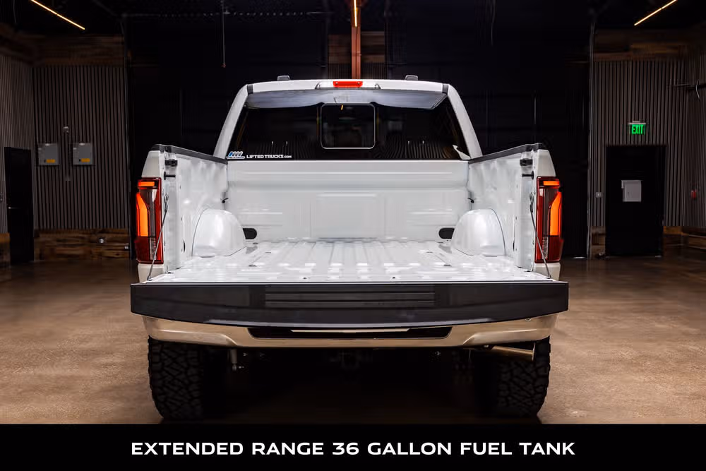2026 Ford F-150 Lariat SuperCrew Image 9