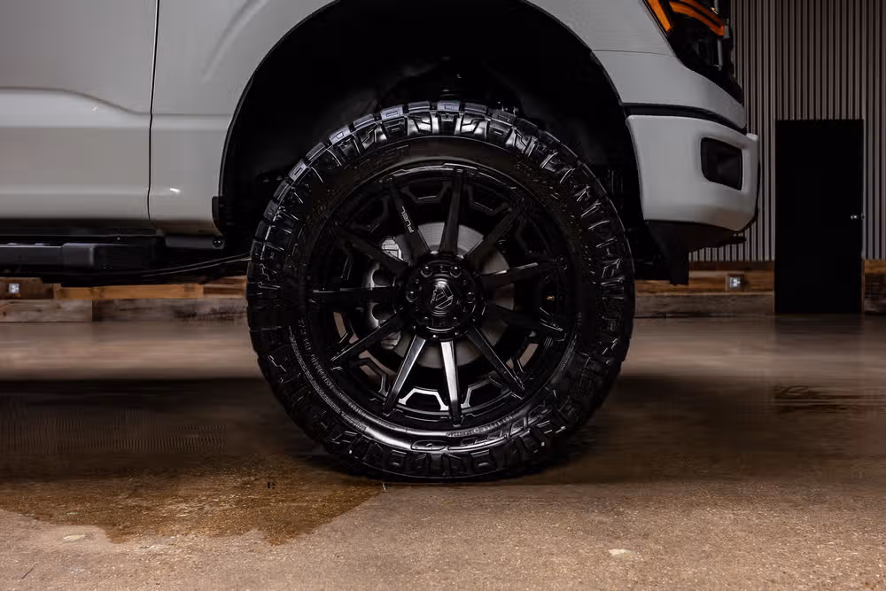 2026 Ford F-150 XLT SuperCrew Image 12