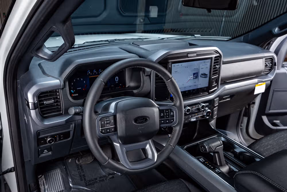 2026 Ford F-150 XLT SuperCrew Image 17
