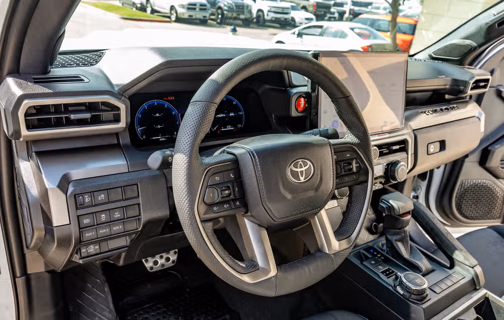 2025 Toyota Tacoma TRD Sport Double Cab Image 17