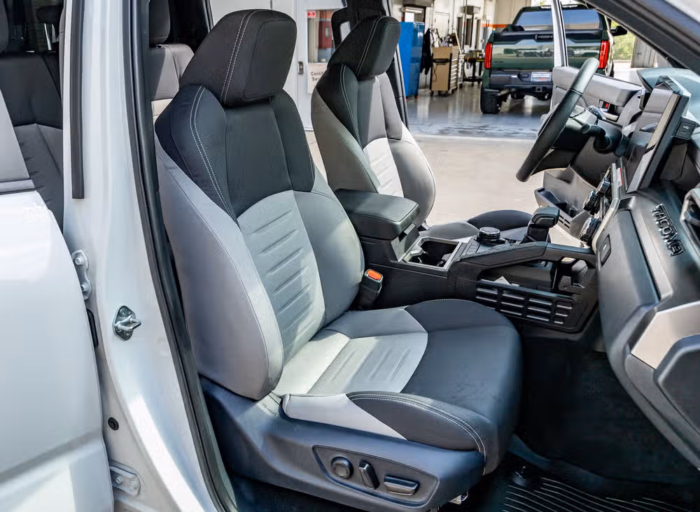 2025 Toyota Tacoma TRD Sport Double Cab Image 32