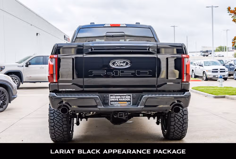 2025 Ford F-150 Lariat SuperCrew Image 8