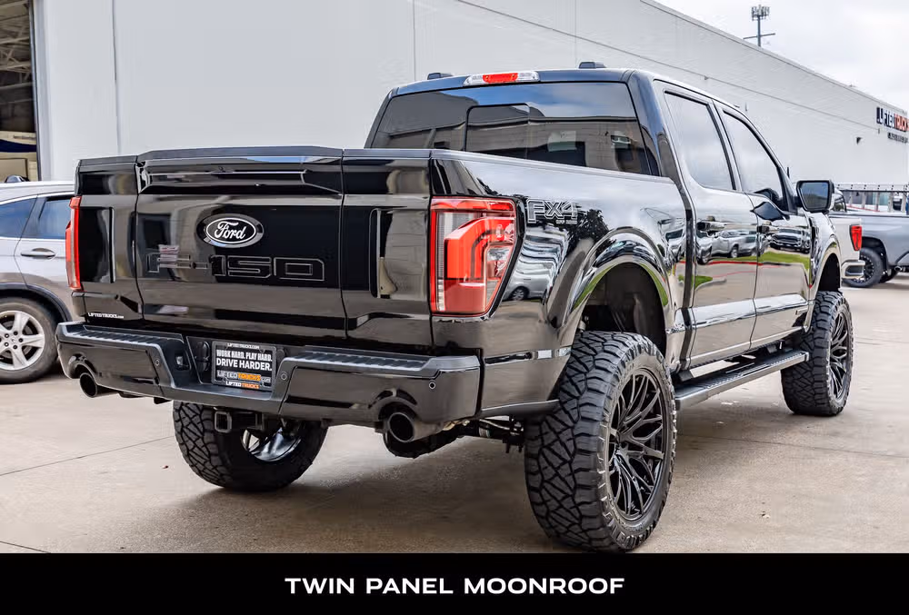 2025 Ford F-150 Lariat SuperCrew Image 10