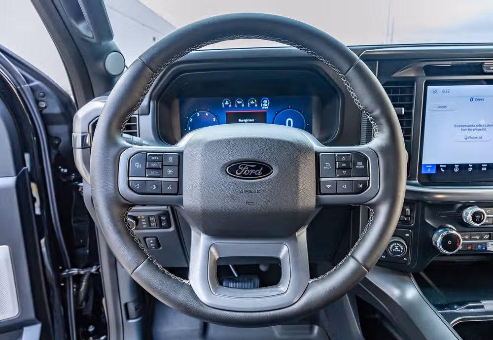 2025 Ford F-150 Lariat SuperCrew Image 19