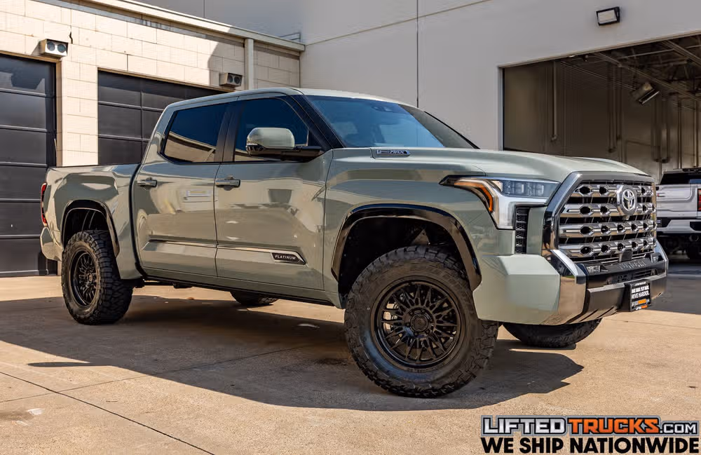 2025 Toyota Tundra Platinum HV CrewMax Image 1