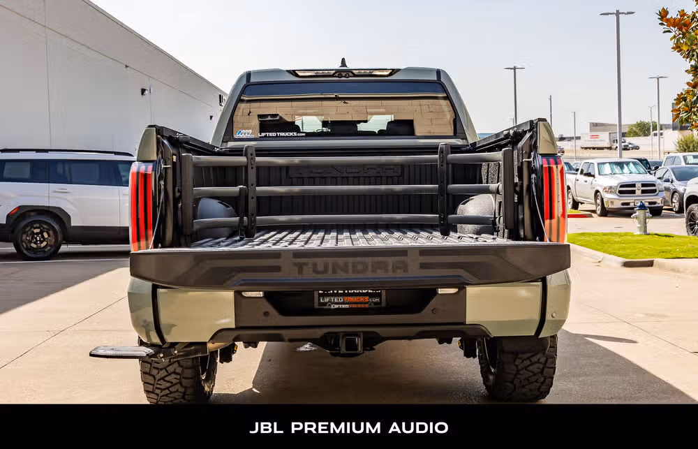2025 Toyota Tundra Platinum HV CrewMax Image 9