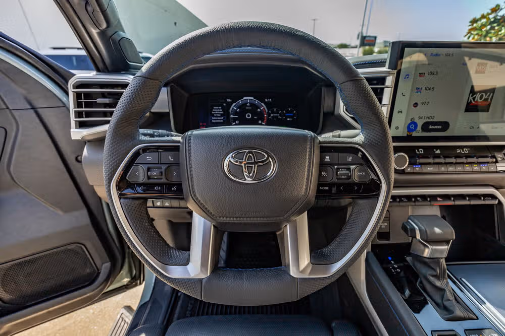 2025 Toyota Tundra Platinum HV CrewMax Image 19