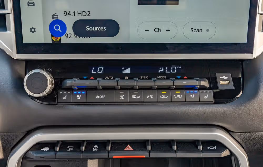 2025 Toyota Tundra Platinum HV CrewMax Image 27