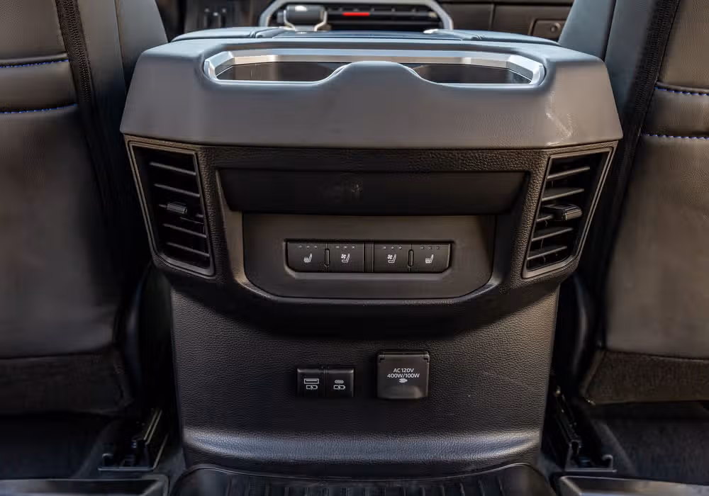 2025 Toyota Tundra Platinum HV CrewMax Image 35