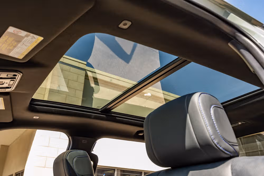 2025 Toyota Tundra Platinum HV CrewMax Image 32