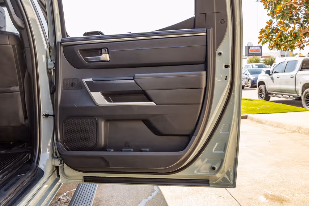 2025 Toyota Tundra Platinum HV CrewMax Image 41