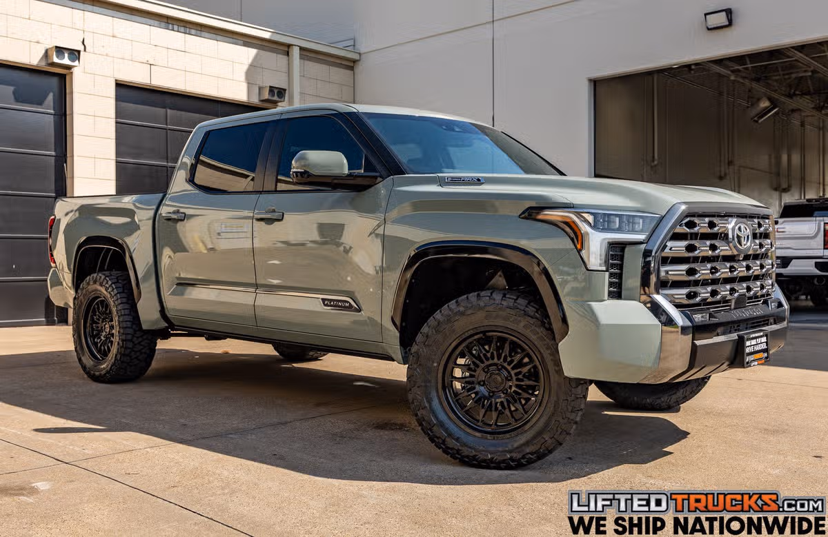 2025 Toyota Tundra Platinum HV CrewMax