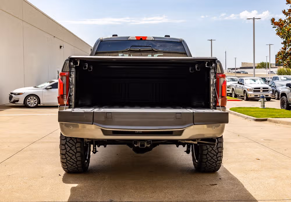 2025 Ford F-150 Platinum SuperCrew Image 9