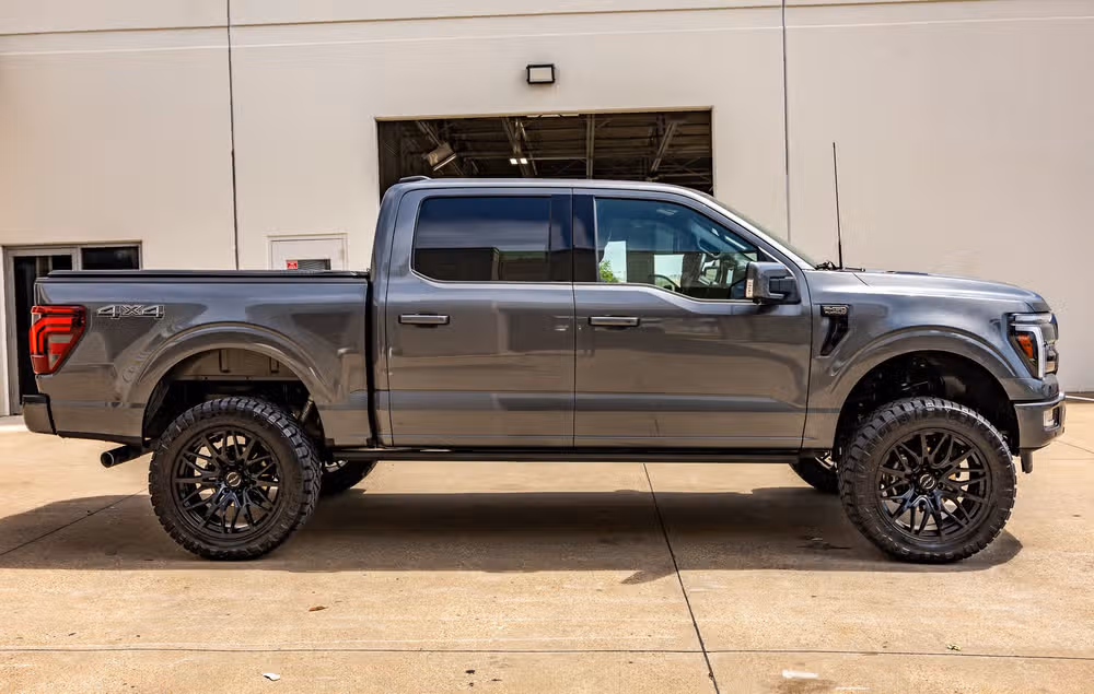 2025 Ford F-150 Platinum SuperCrew Image 11