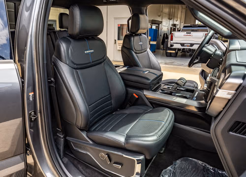 2025 Ford F-150 Platinum SuperCrew Image 32