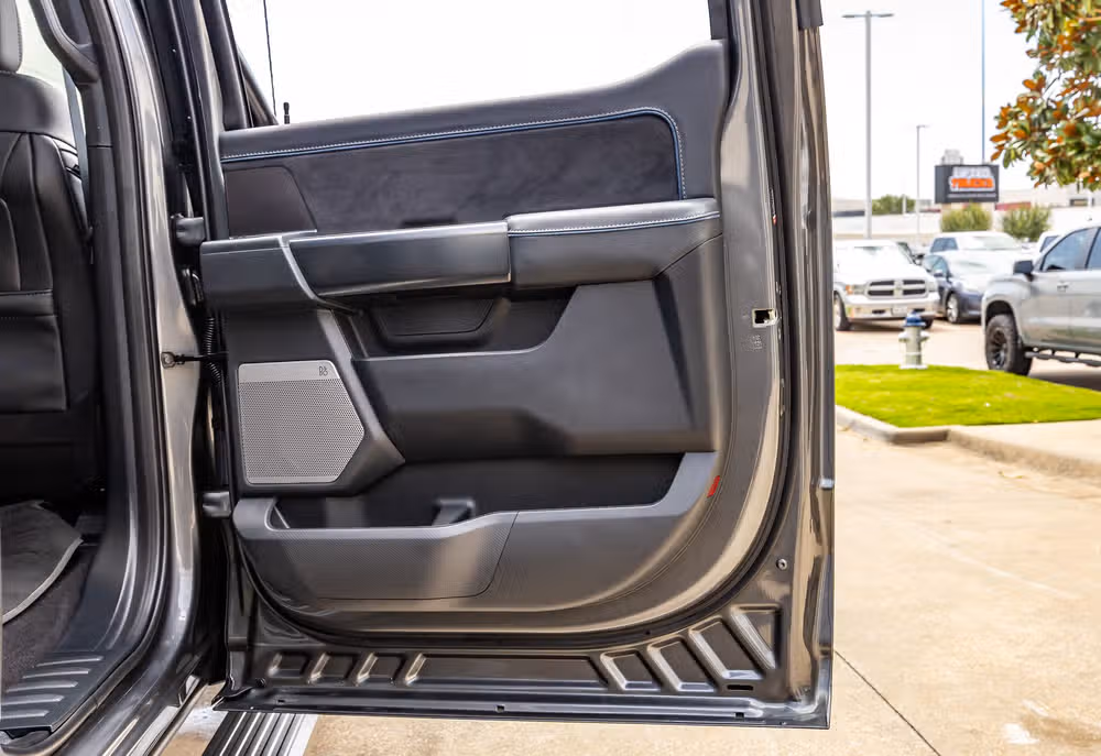 2025 Ford F-150 Platinum SuperCrew Image 40
