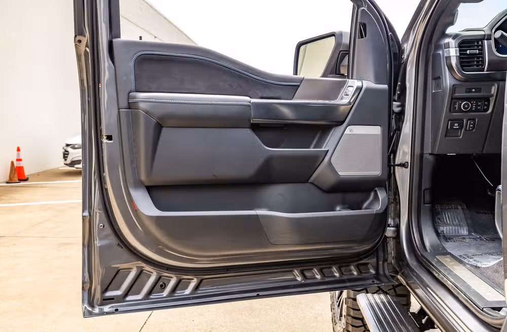 2025 Ford F-150 Platinum SuperCrew Image 37