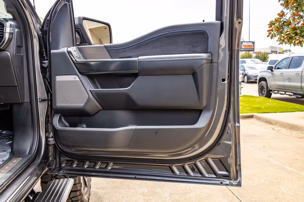 2025 Ford F-150 Platinum SuperCrew Image 38