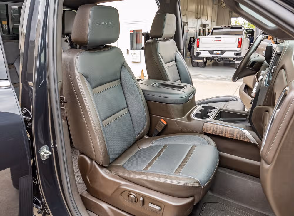 2021 GMC Sierra 2500HD Denali Crew Cab Image 31