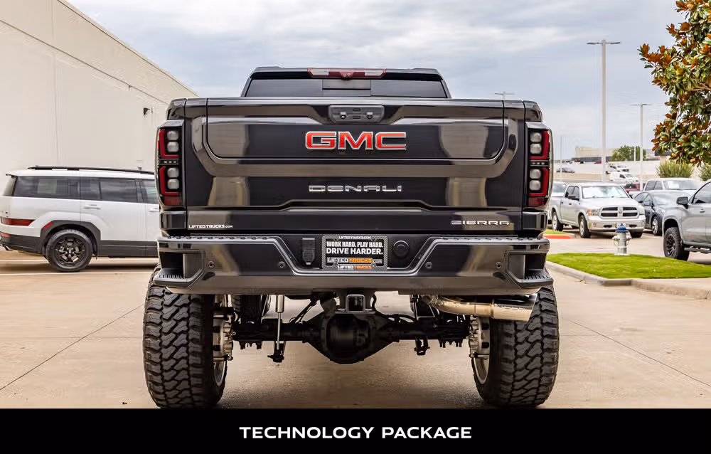 2021 GMC Sierra 2500HD Denali Crew Cab Image 7