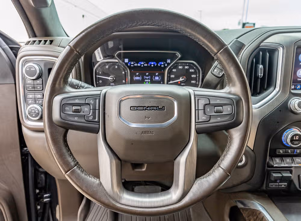 2021 GMC Sierra 2500HD Denali Crew Cab Image 18