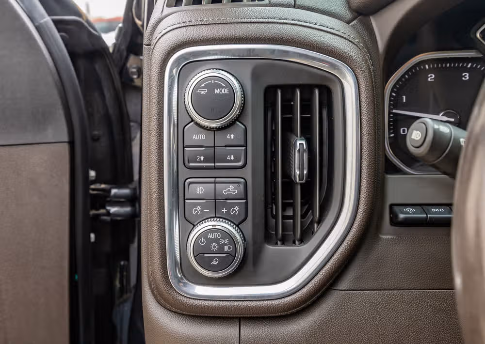 2021 GMC Sierra 2500HD Denali Crew Cab Image 21