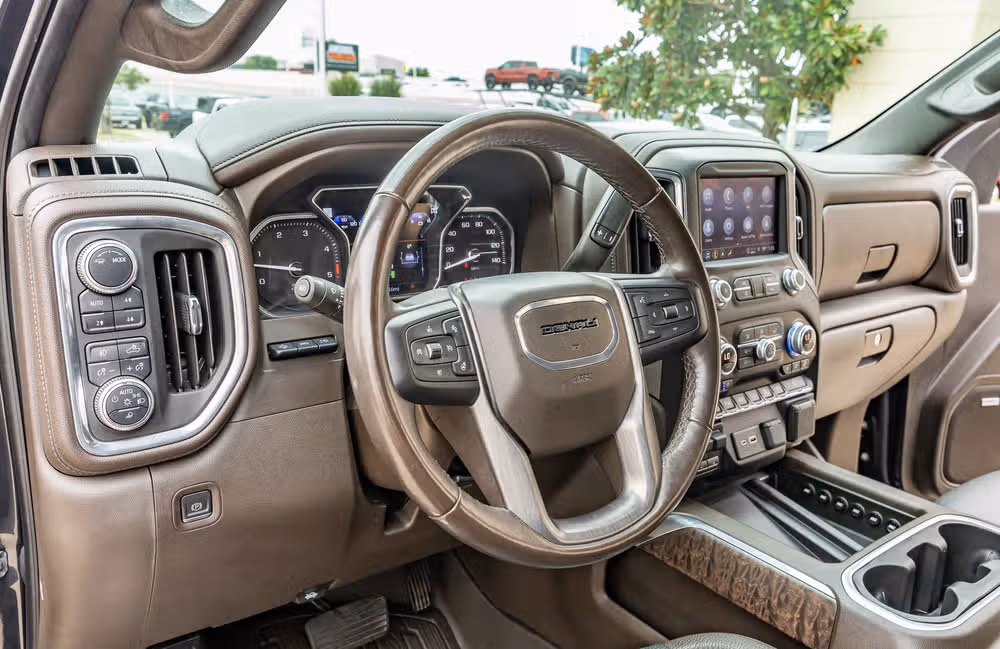 2021 GMC Sierra 2500HD Denali Crew Cab Image 16