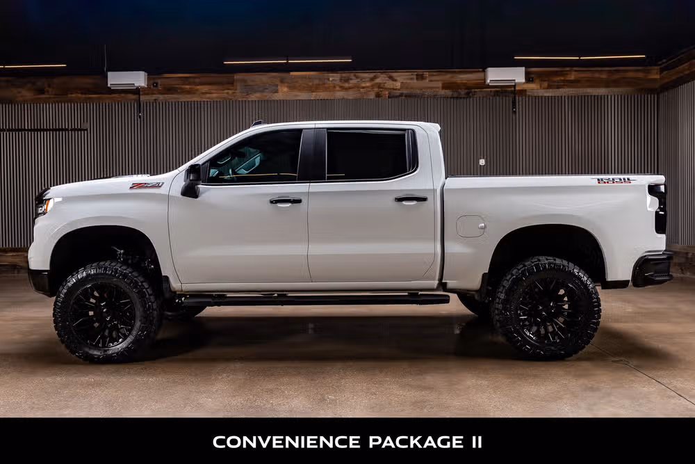 2024 Chevrolet Silverado 1500 LT Trail Boss Crew Cab Image 6
