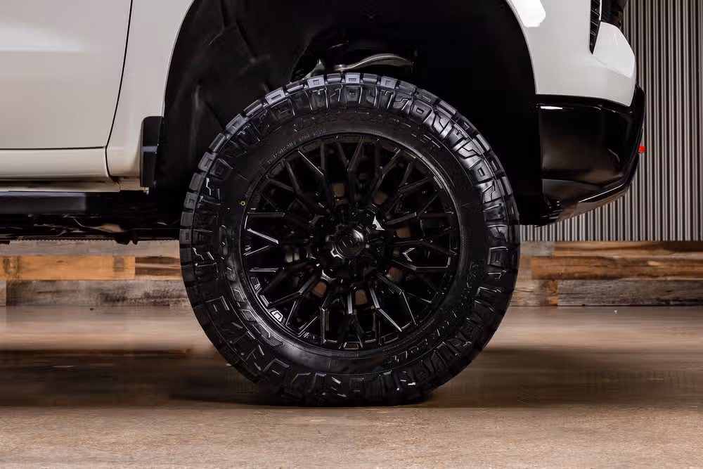 2024 Chevrolet Silverado 1500 LT Trail Boss Crew Cab Image 12