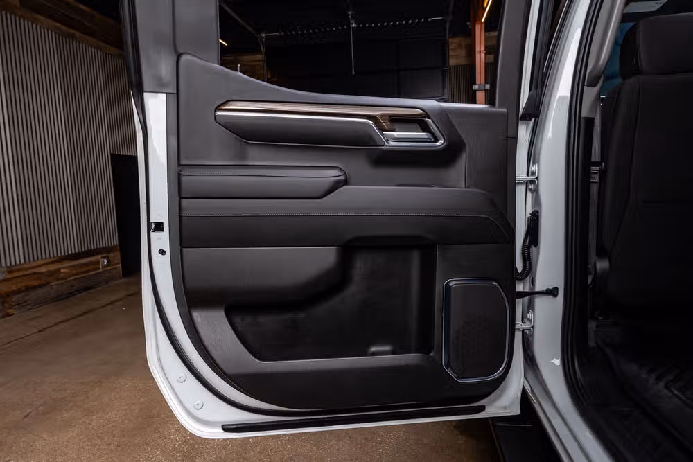 2024 Chevrolet Silverado 1500 LT Trail Boss Crew Cab Image 39