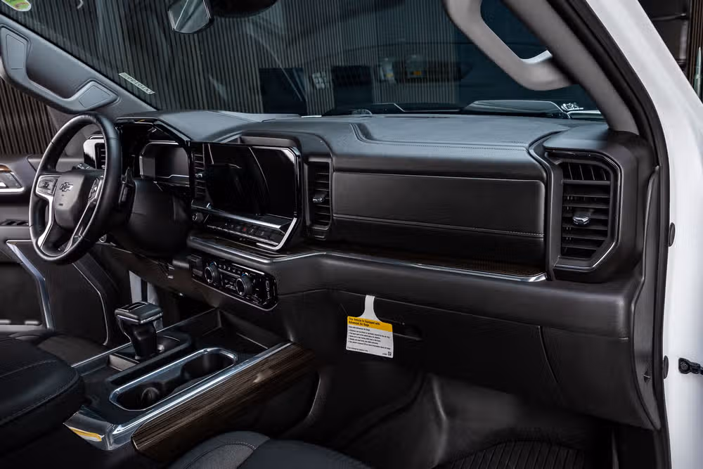 2024 Chevrolet Silverado 1500 LT Trail Boss Crew Cab Image 18