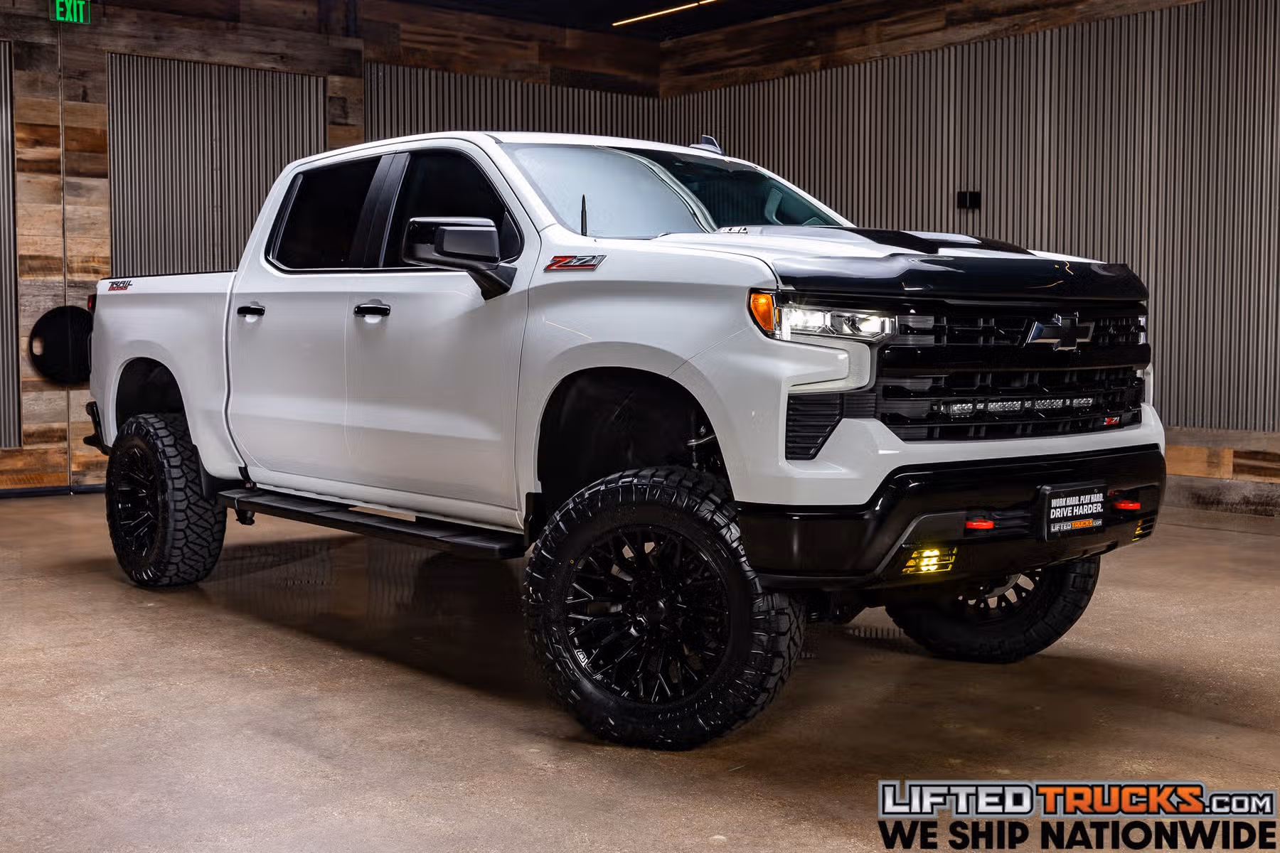 2024 Chevrolet Silverado 1500 LT Trail Boss Crew Cab Image 1