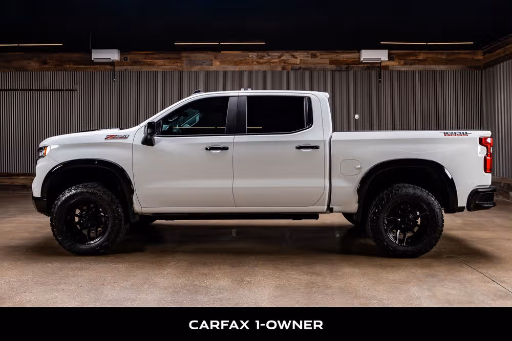 2024 Chevrolet Silverado 1500 LT Trail Boss Crew Cab Image 5