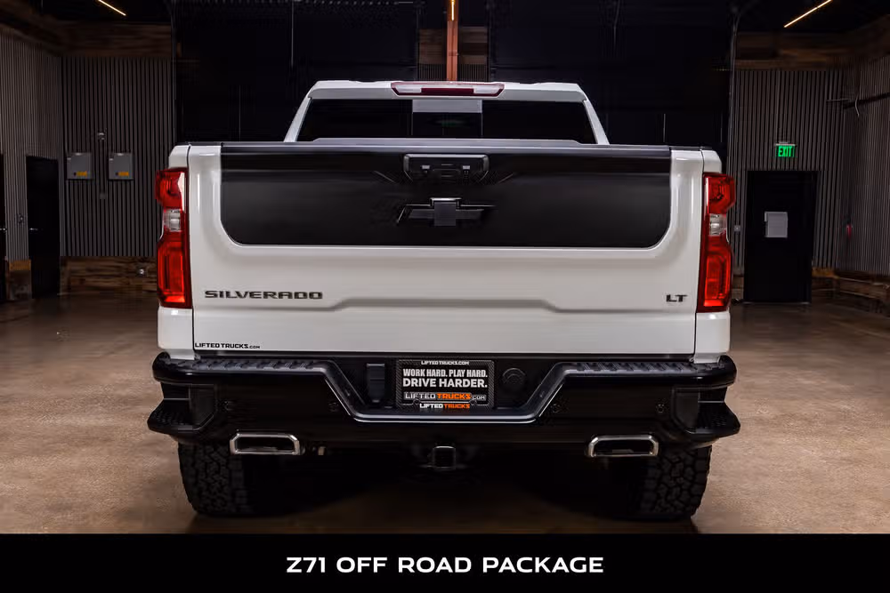2024 Chevrolet Silverado 1500 LT Trail Boss Crew Cab Image 7