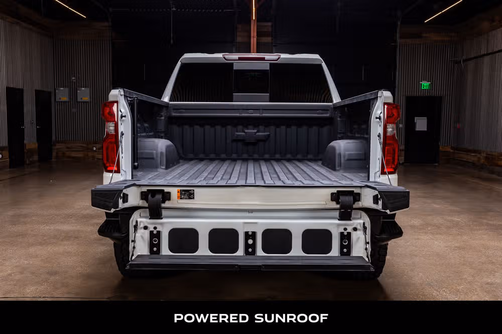2024 Chevrolet Silverado 1500 LT Trail Boss Crew Cab Image 8