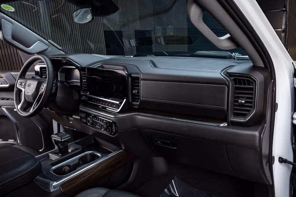 2024 Chevrolet Silverado 1500 LT Trail Boss Crew Cab Image 17