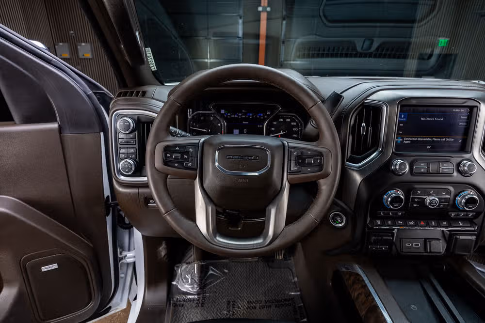 2021 GMC Sierra 2500HD Denali Crew Cab Image 18