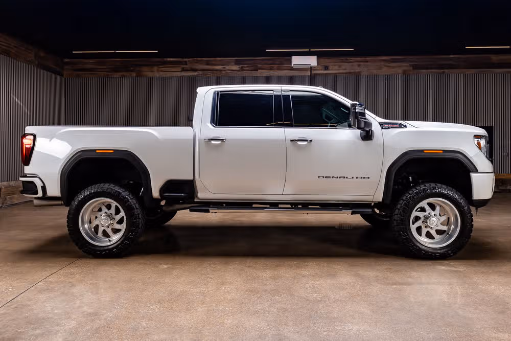 2021 GMC Sierra 2500HD Denali Crew Cab Image 10