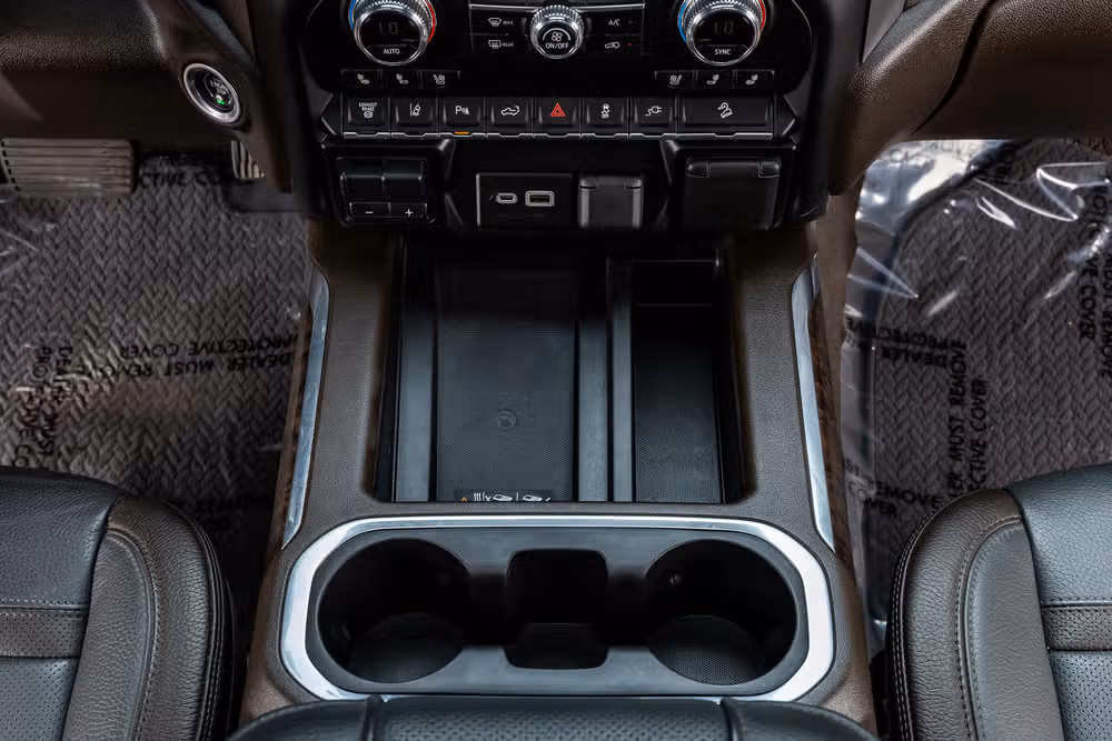 2021 GMC Sierra 2500HD Denali Crew Cab Image 27
