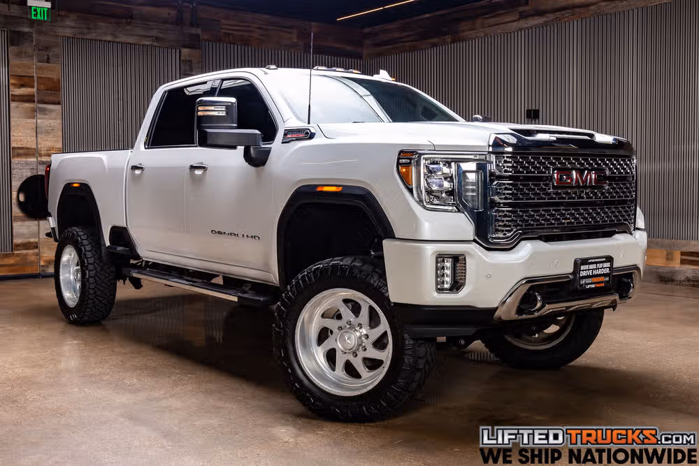 2021 GMC Sierra 2500HD Denali Crew Cab Image 1