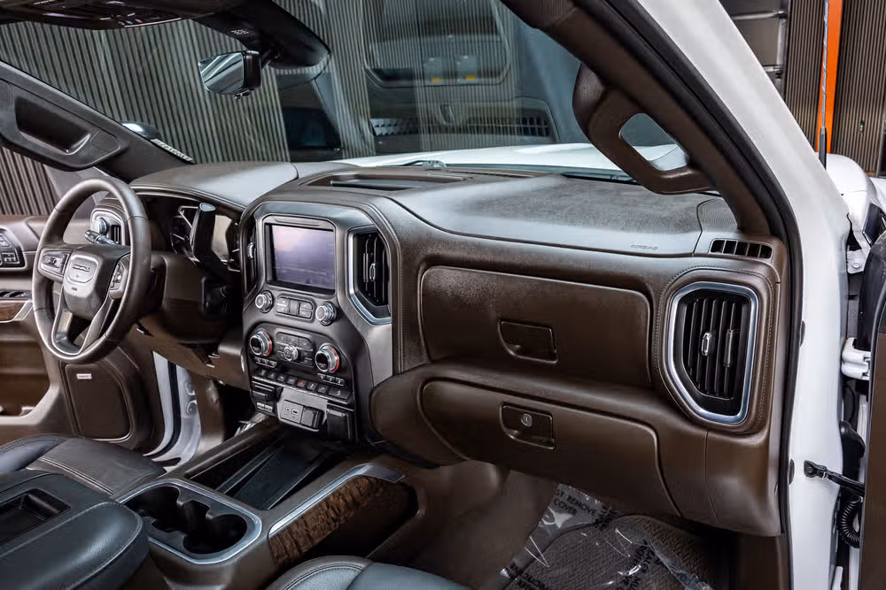 2021 GMC Sierra 2500HD Denali Crew Cab Image 17