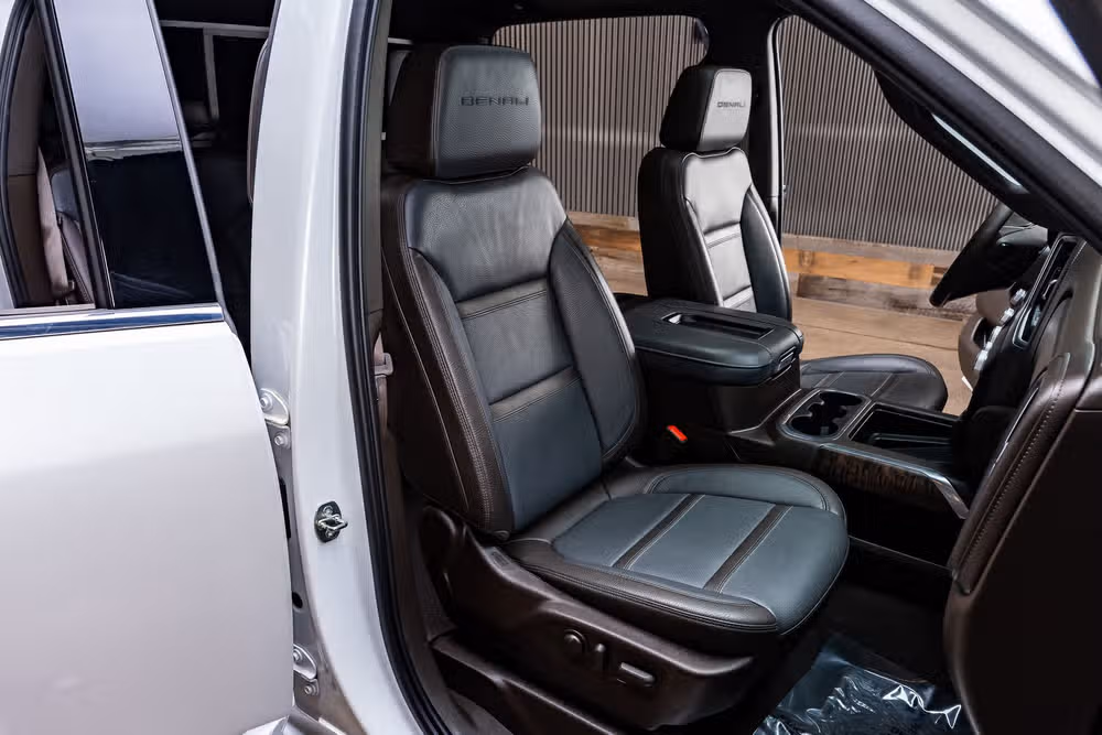 2021 GMC Sierra 2500HD Denali Crew Cab Image 31