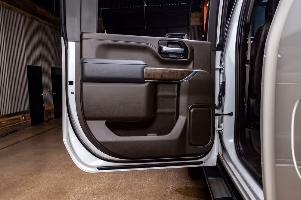2021 GMC Sierra 2500HD Denali Crew Cab Image 38