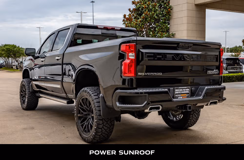 2024 Chevrolet Silverado 1500 High Country Crew Cab Image 7