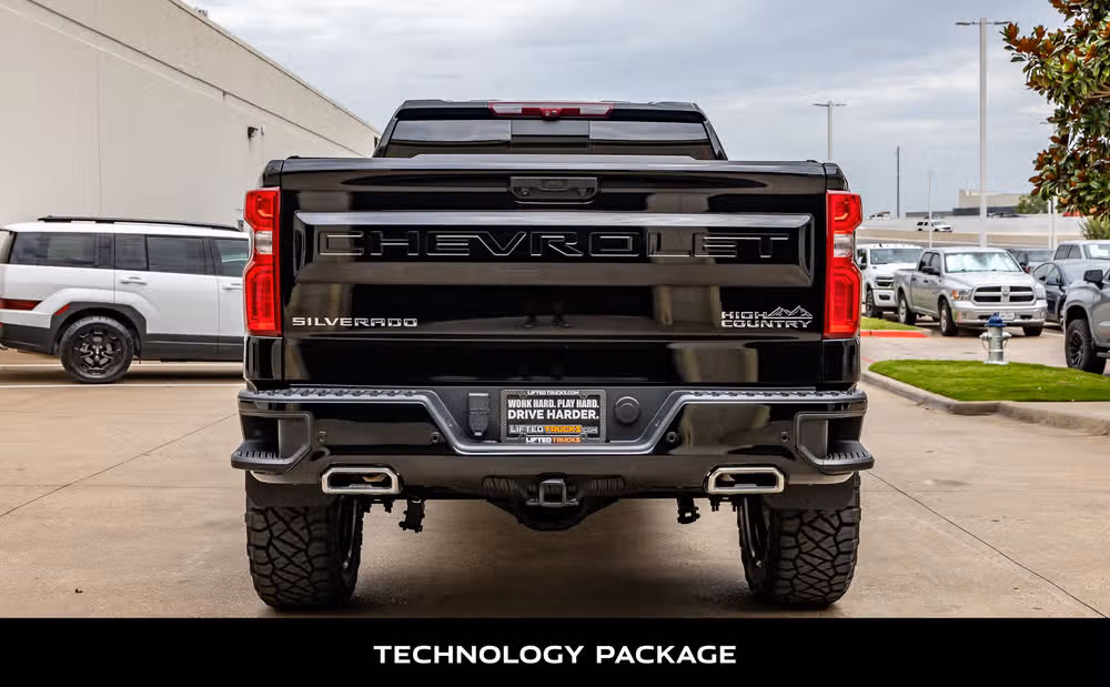 2024 Chevrolet Silverado 1500 High Country Crew Cab Image 8