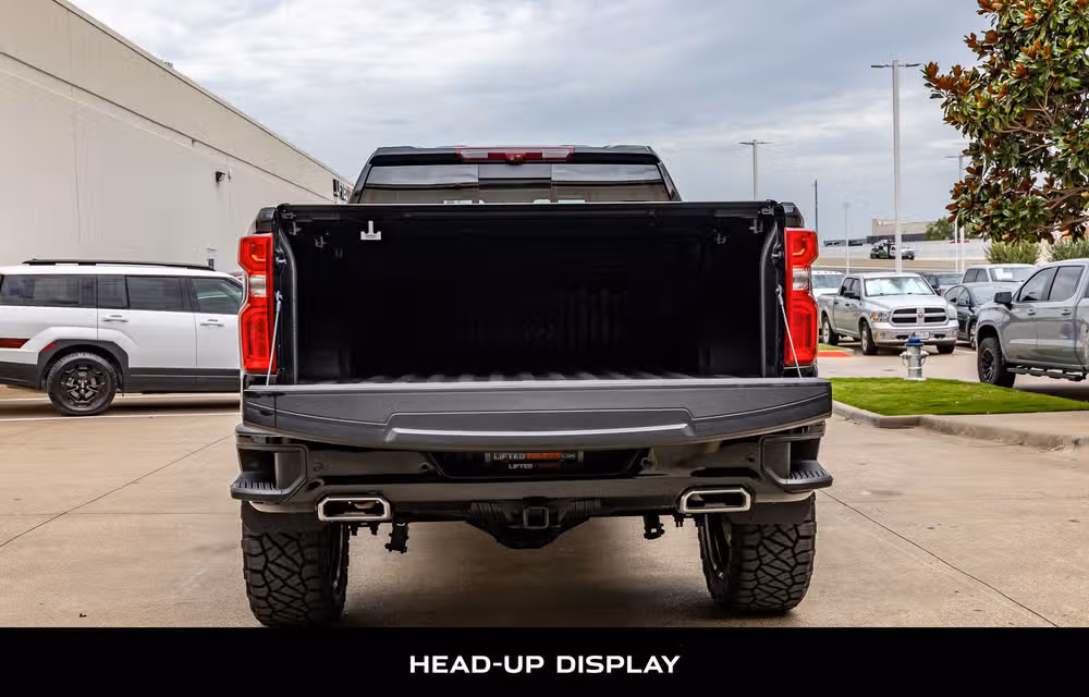 2024 Chevrolet Silverado 1500 High Country Crew Cab Image 9
