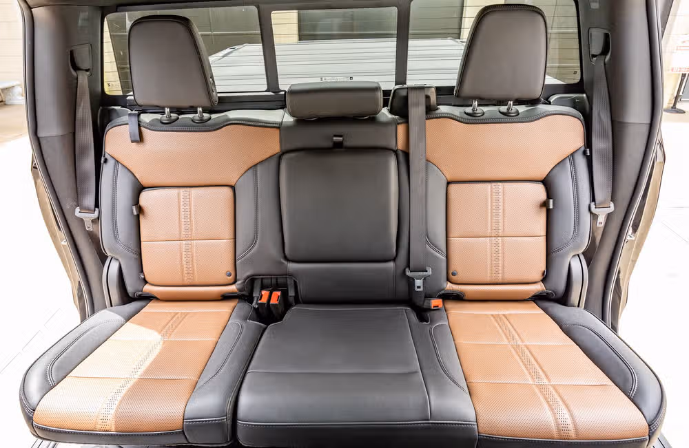 2024 Chevrolet Silverado 1500 High Country Crew Cab Image 36