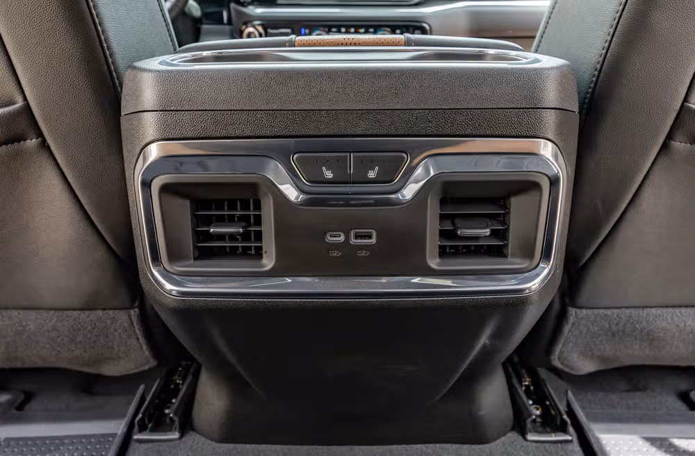 2024 Chevrolet Silverado 1500 High Country Crew Cab Image 34